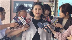 民進黨立委吳思瑤出席黨務座談前受訪。（圖／記者劉秀敏攝影）
