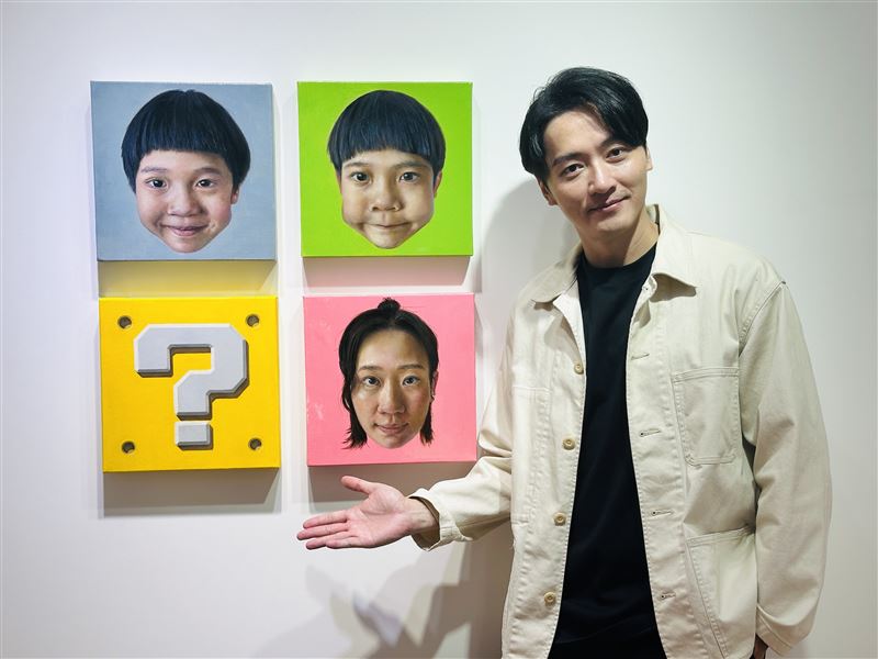 馬俊麟畫全家福獨漏自己。（圖／展奕娛樂提供）
