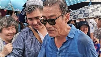 昔被台灣封殺4年　金像獎影帝擺地攤求生