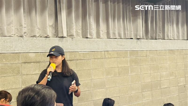 台師大女足抽血案吹哨者簡奇陞呼籲，應確保每一位學生追夢過程中的安全。（圖／記者柯美儀攝影）