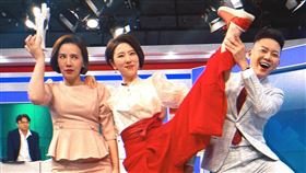 許貴雅（前）跟王偊菁代班節目，互相探班展現好交情。（圖／翻攝自許貴雅臉書）