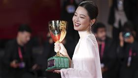 《如懿傳》嘉貴妃奪威尼斯影后，辛芷蕾成為繼鞏俐、葉德嫻後第三位威尼斯影展華人影后。。（圖／美聯社／達志影像）