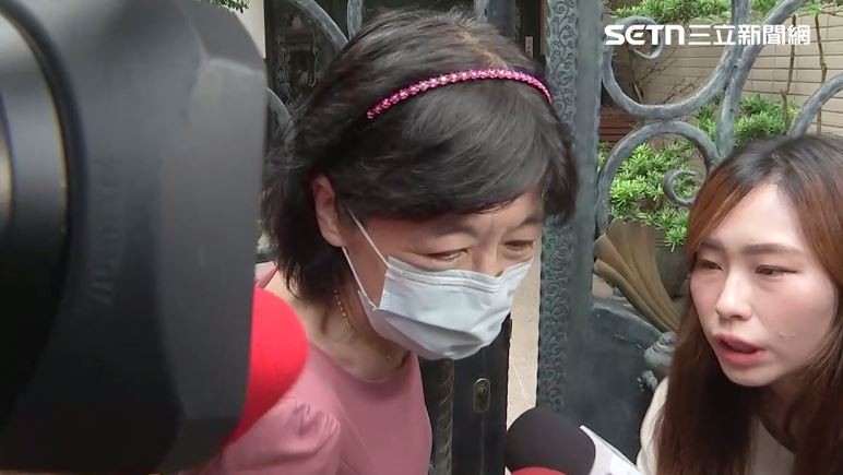 陳佩琪出門去北所辦理會見。（圖／翻攝畫面）