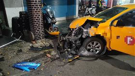 車禍,無照,少年,機車,計程車