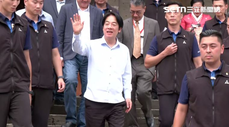 兼民進黨主席的總統賴清德今（7）日下午到桃園市蘆竹慈母宮參拜時受訪。（圖／翻攝畫面）