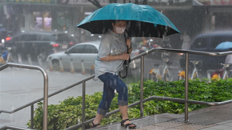 新／雨區擴大！19縣市豪、大雨特報