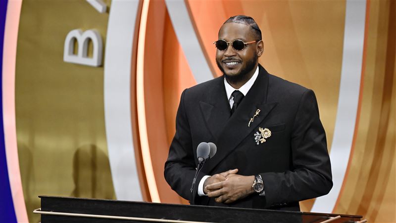 「甜瓜」安東尼（Carmelo Anthony）和「魔獸」霍華德（Dwight Howard）7日正式入主美國籃球名人堂。（圖／美聯社／達志影像）