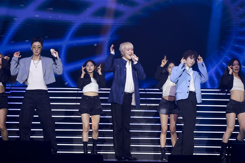 WINNER大秀中文實力（左起：李昇勳、姜昇潤、金秦禹）。（圖／讀者提供）