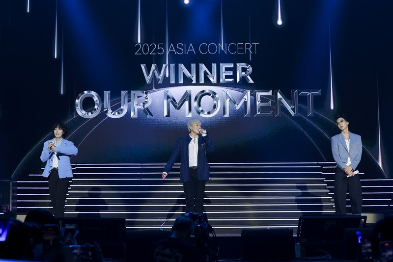 WINNER台北演唱會熱力開唱。（圖／讀者提供）
