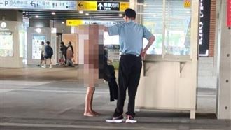 全裸阿伯闖台中火車站　媽媽市長遭網噴