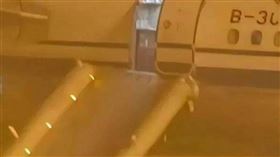 「以為是廁所」誤拉艙門！浙江旅客首飛釀禍　判賠新台幣34萬
