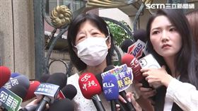 陳佩琪出門幫柯文哲辦保。（圖／翻攝畫面）