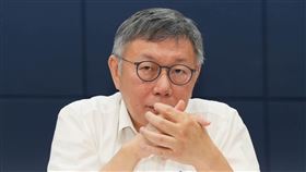 前民眾黨中央委員張益贍說，要不要還黨主席給阿北？要就要，不要就說不要！就一句話，囉哩八唆幹啥？（圖／翻攝自柯文哲臉書）
