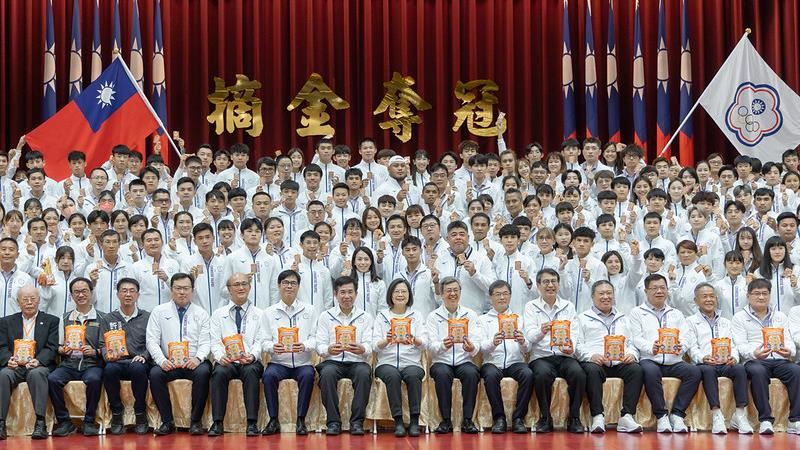 2026年9月的名古屋亞運將是李洋上任部長後第一個大型綜合運動賽會，圖為2023年杭州亞運授旗典禮。（圖／資料照，總統府提供）