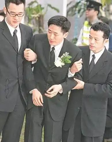 張國榮離世，其伴侶唐鶴德傷心欲絕。（圖／翻攝自百度百科）