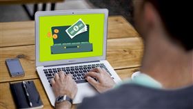 專家提醒，「不缺錢的人」往往不是靠運氣，而是長期累積好習慣，從量入為出、準備應急金，到多元收入與清晰願景，每一步都在為財務安全感打底。（示意圖／PIXABAY）