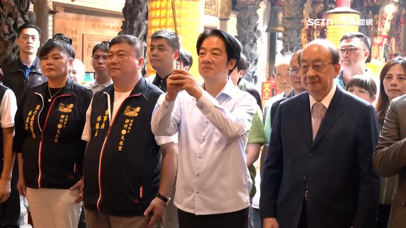大罷免過後，賴清德（右2）積極整頓團隊與黨內