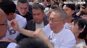 柯文哲跟小草們致意。（圖／翻攝畫面）