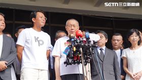 柯文哲交保走出北院，發表談話。（圖／翻攝畫面）