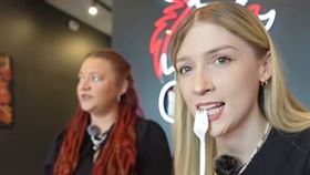 台灣本土炸雞品牌「頂呱呱」近期在美國爆紅。（圖／翻攝自YouTube／Tristan H. 崔璀璨）
