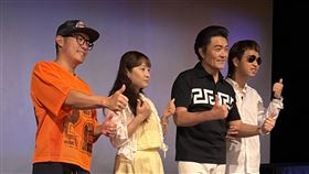 李㼈(右二)出席電影《突破：三千米的泳氣》試片活動。（圖／春暉映像提供） 