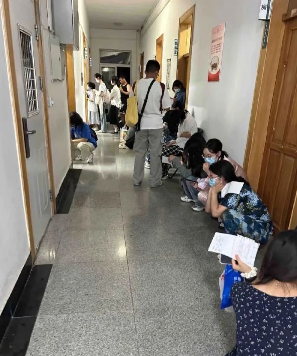 瀋陽師大有上千人出現上吐下瀉症狀。（圖／翻攝自微博）