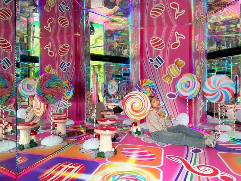網美打卡點-統一馬武督魔幻鏡屋。（圖／飯店旅宿業者提供）