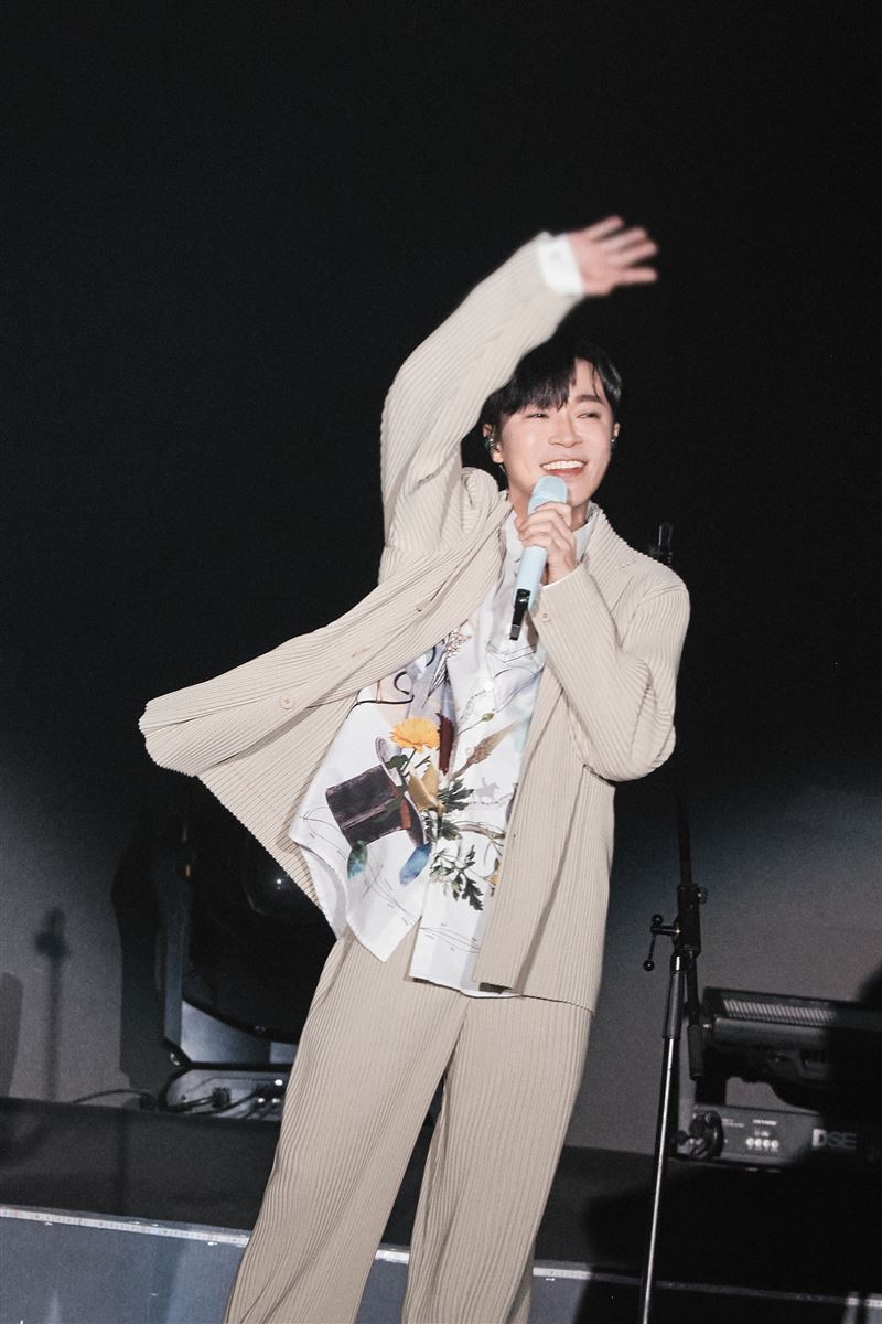 青峰僅花6小時，便完成〈一念之間〉譜曲。（圖／哈里坤的狂歡提供）