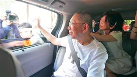 林智群律師表示，「民眾黨當然乾淨，錢都被阿北a走了，民眾黨也是被害人欸」。（圖／翻攝自柯文哲臉書）