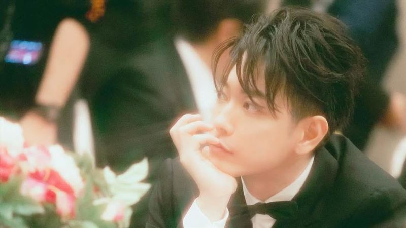 日本男演員佐藤健曾演出《神劍闖江湖》真人版男主角,成為熱門焦點。(圖/翻攝自IG @takeruxxsato帳號)