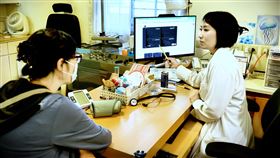 烏日林新醫院乳房外科吳玉婷醫師表示：「乳癌的治療，不只是腫瘤縮小或消除，更重要的是患者能夠培養出更好的飲食習慣，並擁有更好的生活品質。」（圖／烏日林新醫院提供）