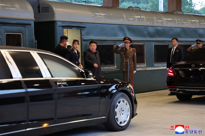 金正恩不久前才從中國回到北韓，即馬不停蹄對武器發展進行督導。（圖／路透社／達志影像）