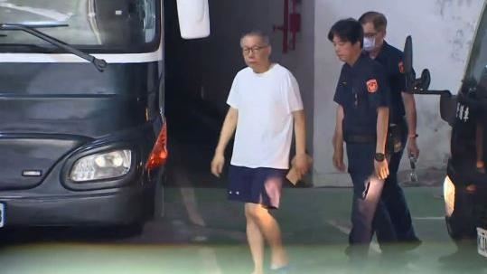 柯文哲土城做夢？前空姐砲民眾黨乾淨真相