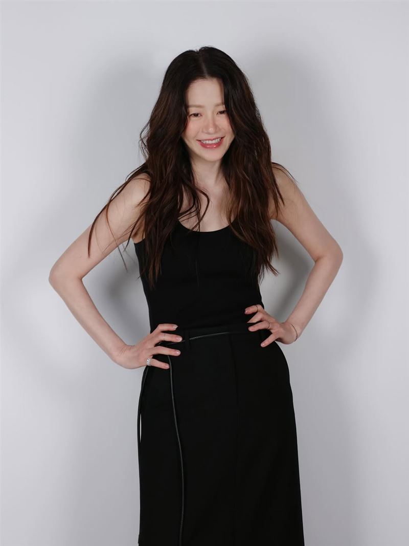 韓國女星高賢廷在片場拍攝期間，救下一名童星。（圖／翻攝自IG @atti.present）