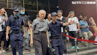 柯文哲交保後首出庭！笑對證人說辛苦了