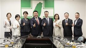 民進黨秘書長徐國勇接待日本立憲民主黨眾議員訪團。（圖／民進黨提供） 