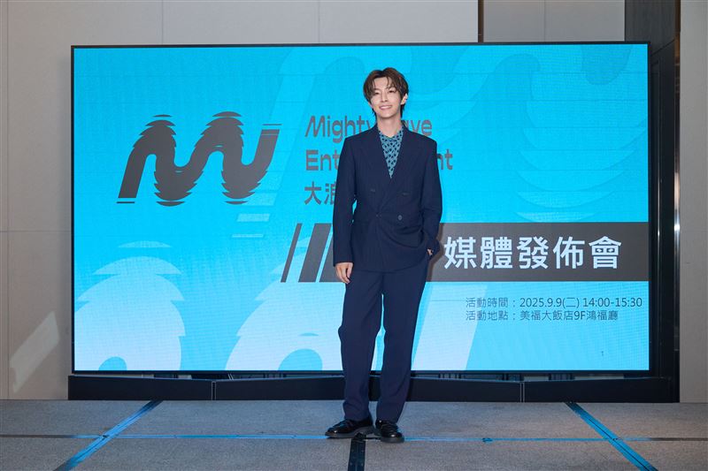 炎亞綸親自去募資。（圖／大浪娛樂提供）