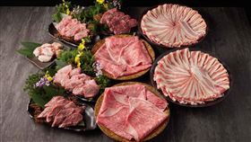 肉量超過2公斤的「和牛派對箱」。（圖／品牌業者提供）