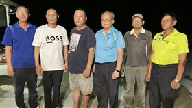 興達電廠火警　高雄永安區6里長到場關心高雄興達發電廠9日晚間發生火警，火已熄滅、無人傷亡。永安區6里里長皆到場關心並發表聯合聲明，要求台電公開說明並停機徹查。中央社記者張已(??兼)攝114年9月10日