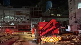 高雄興達電廠火警撲滅　無傷亡高雄興達發電廠9日晚間發生火警，幸未釀傷亡。台電說明，經初步了解，晚間興達電廠燃氣新2號機試運轉測試時，疑因天然氣洩漏致現場起火，現場明火目前已熄滅，電廠人員均安全。（高雄市消防局提供）中央社記者林巧璉傳真  114年9月9日