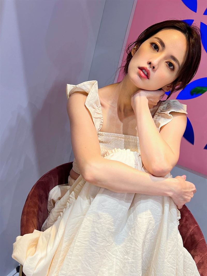 阿諾健康亮紅燈。(圖/翻攝自臉書)