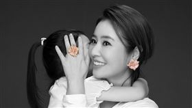 被問到會不會讓女兒進演藝圈，林心如表示自己不想要她受到傷害。（圖／翻攝自林心如臉書）