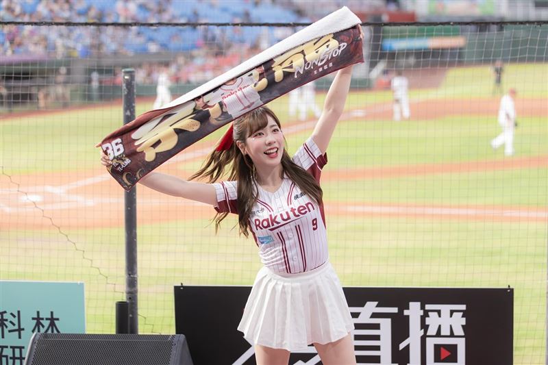 樂天女孩日籍成員KAHO。（圖／樂天桃猿提供）