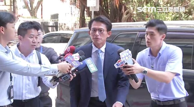 黃國昌面對記者追問，皆未回應。（圖／翻攝畫面）