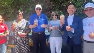 獨／吃台灣水煎包喝珍奶　羅州州長喊1字