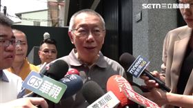 柯文哲祭拜完柯爸牌位後受訪。（圖／翻攝畫面）