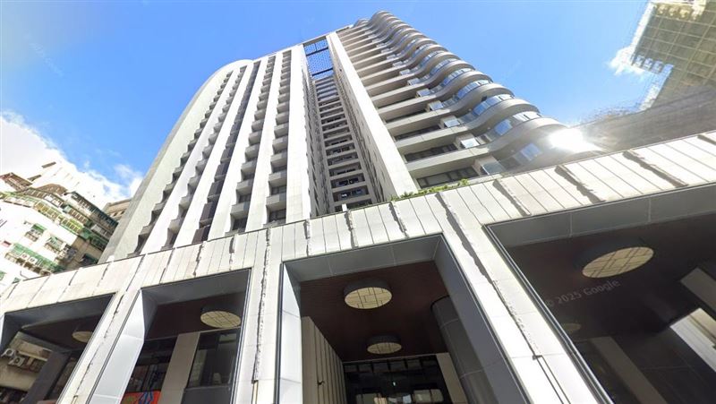 台北市2025年H1十大熱銷住宅社區,萬華區「台北晶麒」奪冠,行政區以萬華4戶占最多,另,榜單上國宅逾半,顯示高性價比是購屋族首要選項。(圖/翻攝Google Maps)