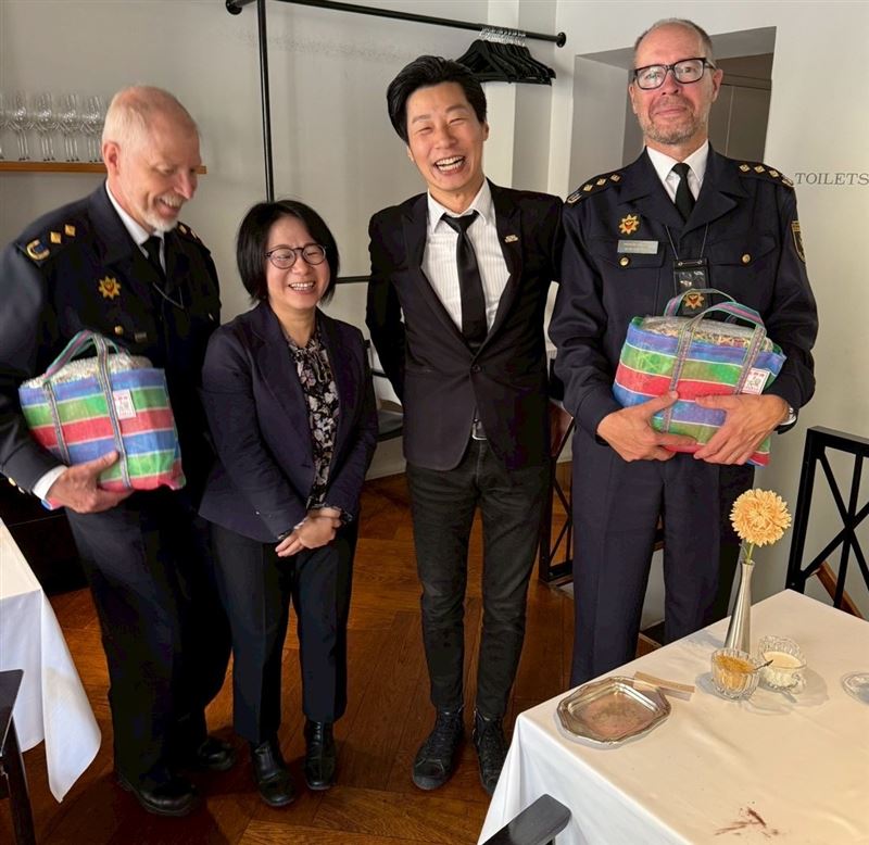 林昶佐經常透過社群平台，分享與當地人們的互動。（圖／翻攝自林昶佐Freddy Lim臉書）