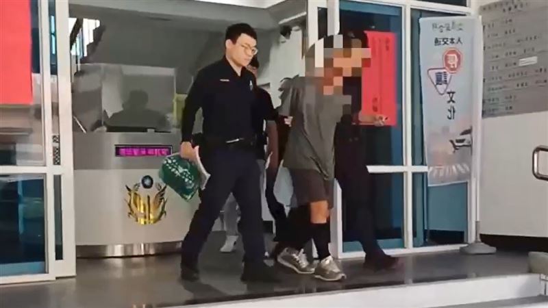 胡男再度被警方送辦。（圖／翻攝畫面）