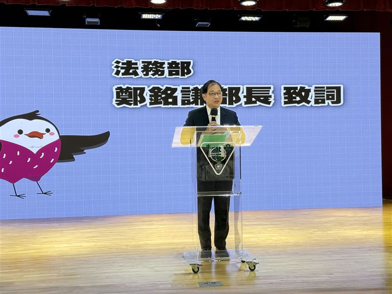 法務部前進北一女校園，與學生面對面，落實扎根學生防詐觀念。（圖／翻攝畫面）
